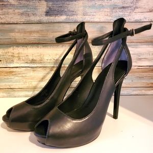 Women's black 4 inch heels, size 7